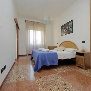  Apartament Silvano's In Włochy