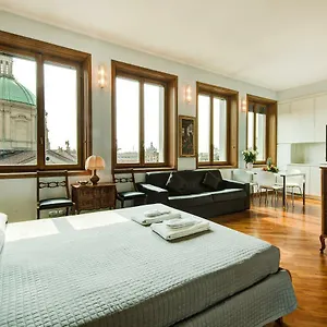 https://duomo-apartment-galleria-unione.italymilanhotels.net